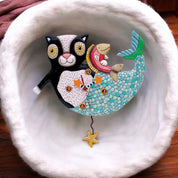 Mercat Clock: Enchanting Kitty Mermaid with Fanciful Tail and Adorable Features