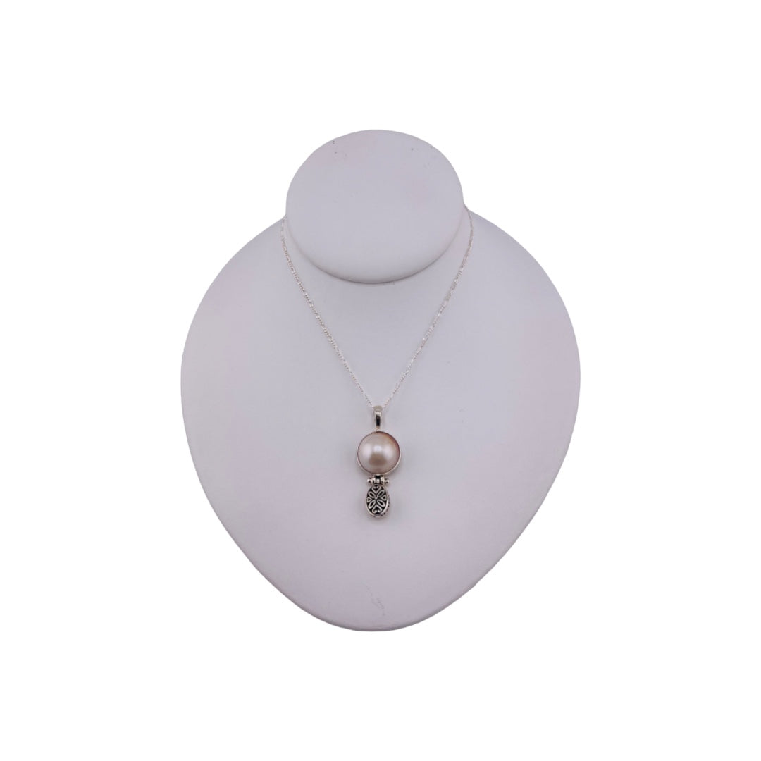 Sterling Silver Necklace with Silver Pendant and Freshwater Pearl - Timeless Elegance