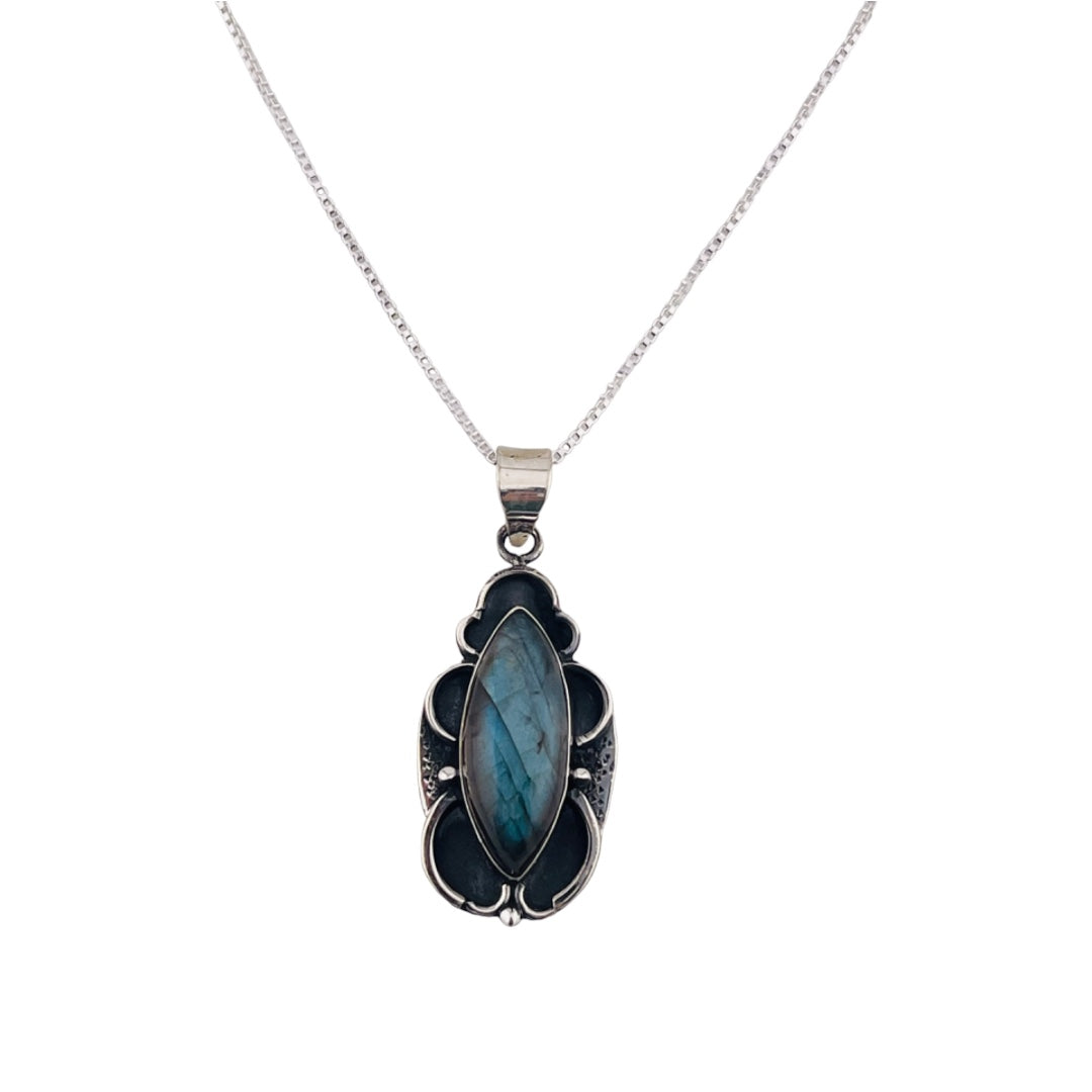 Sterling Silver, Labradorite Gemstone Pendant, Vintage Necklace Design, Statement Piece, Gift for Special Occasions