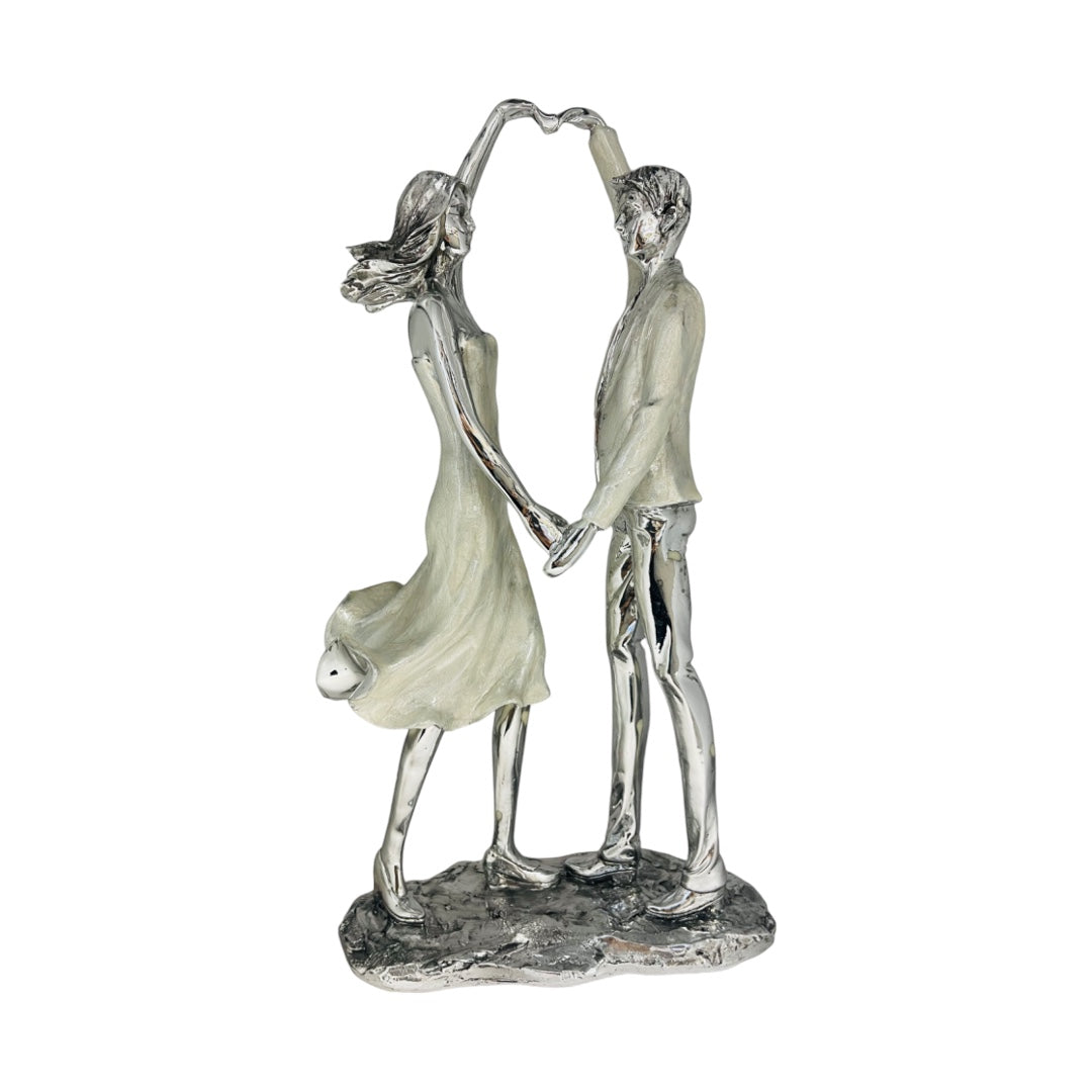 Heartfelt Embrace Sculpture – Contemporary Couple's Art in Glossy Silver